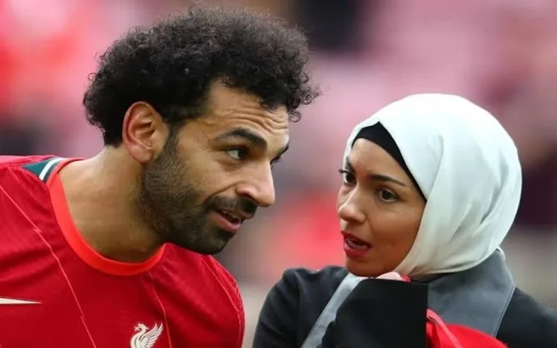 vo mohamed salah la ai chuyen tinh cua ngoi sao bong da ai cap
